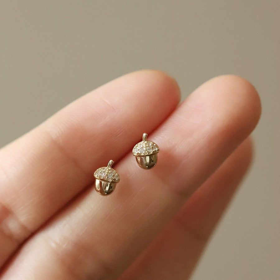 Dainty Pine Oak Earrings